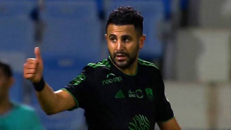 Riyad Mahrez fustige les choix de Matthias Jaissle