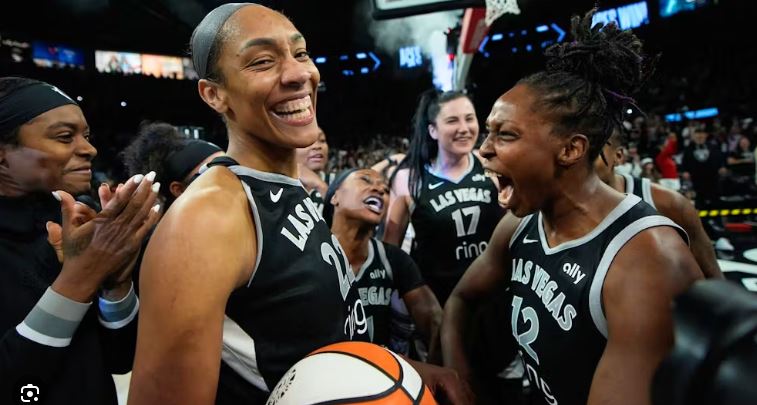 Las Vegas rejoint Phoenix en finale