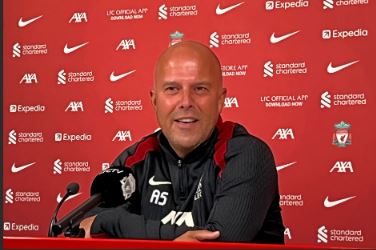 Arne Slot parle de la situation de Mohamed Salah avec l’équipe !