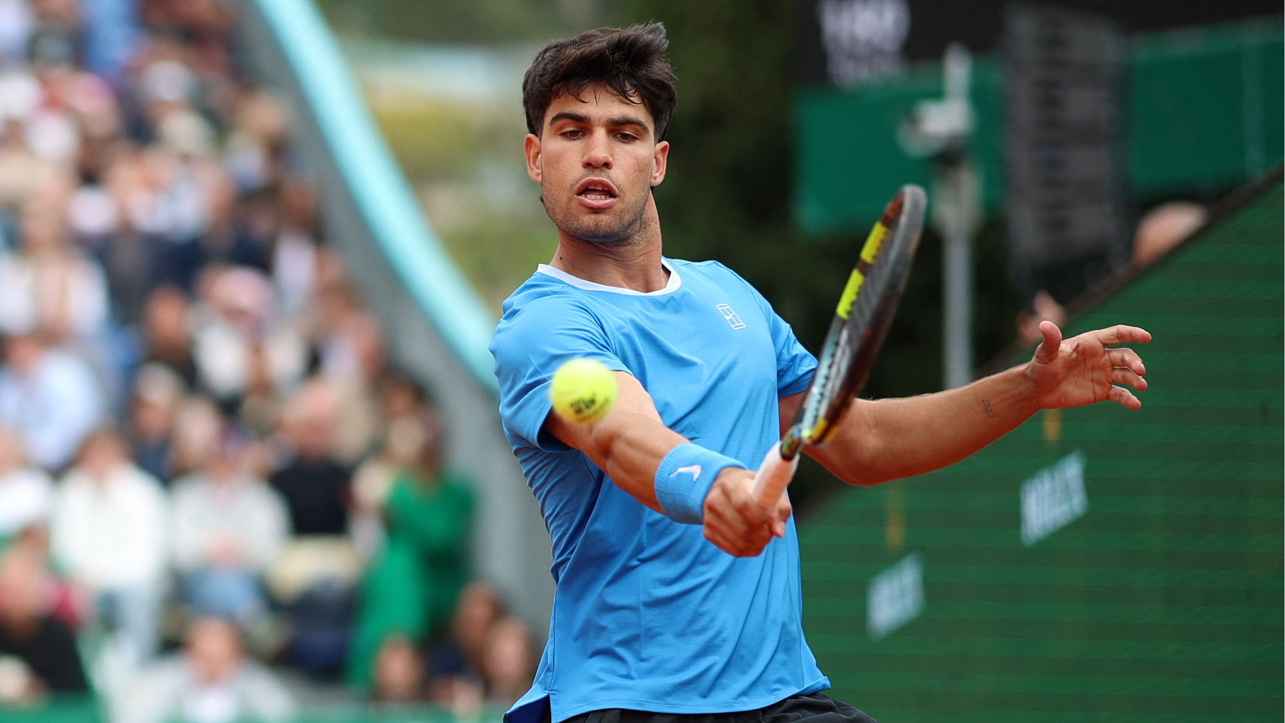 Alcaraz vainqueur facile face à Baez (6-1, 6-3)
