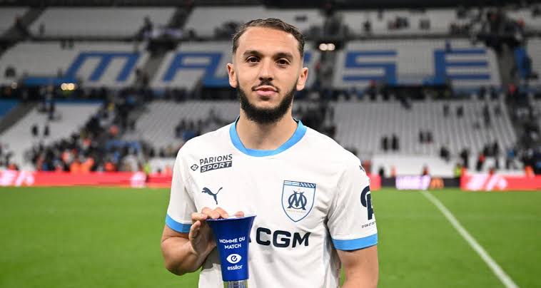 Amine Gouiri surclasse Salah, Vinícius et Alvarez en 2026