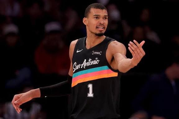 Wembanyama désigné joueur du mois de la conférence Ouest