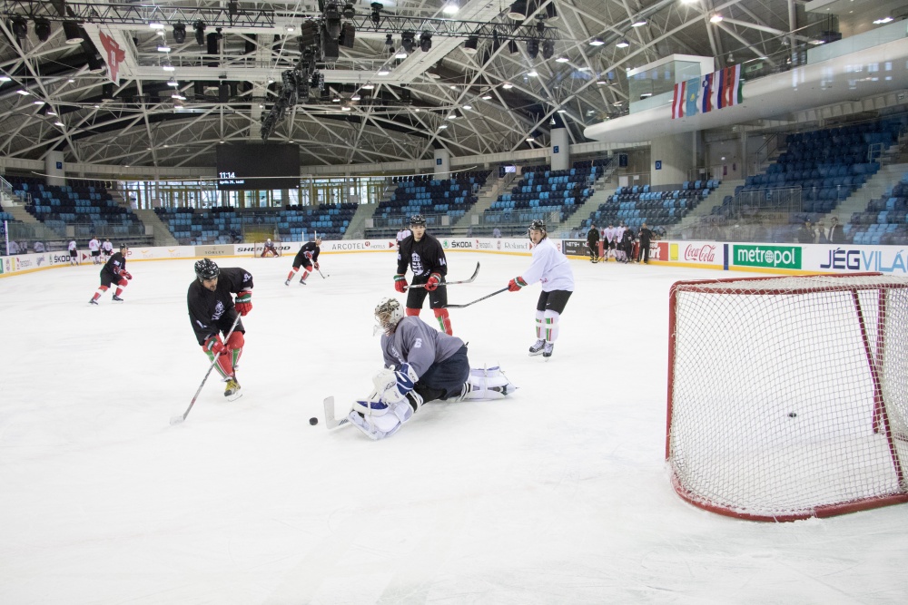 Les patinoires de hockey conformes à la règlementation 