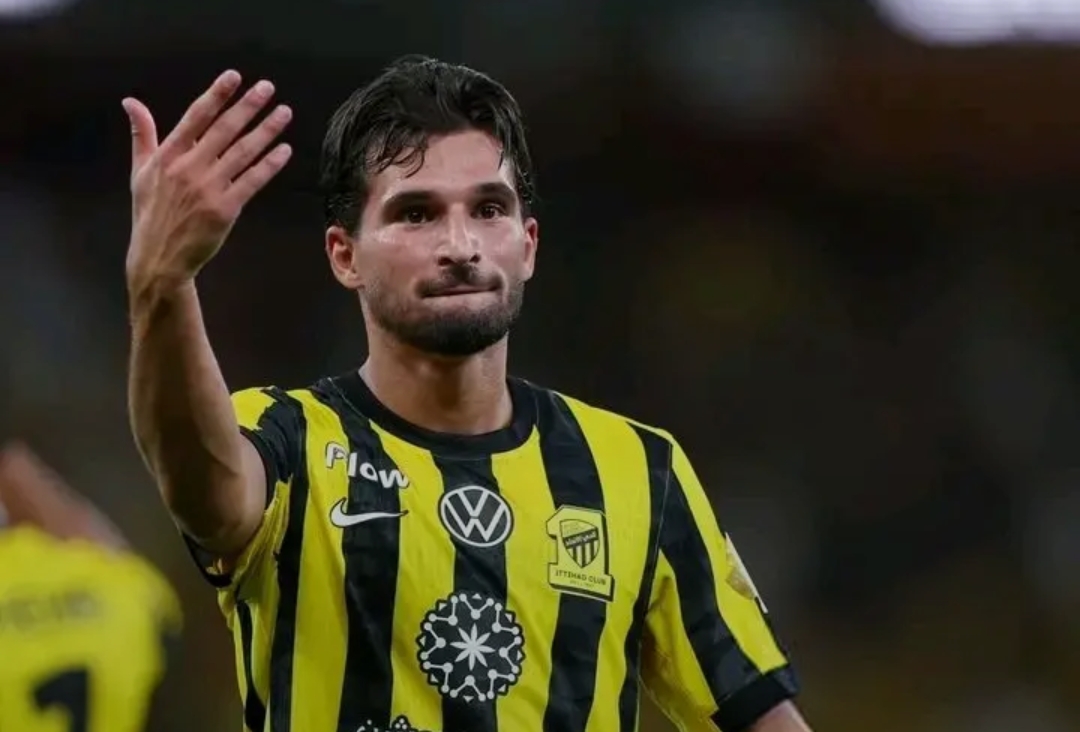 Houssem Aouar ignore le Clasico face à Al-Hilal 