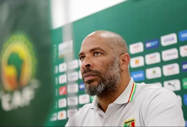 “c’est moi le coach” , La réponse ferme d’Eric Chelle à l’accrochage Osimhen-Lookman