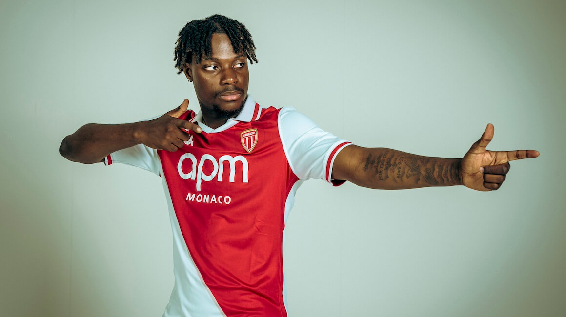 Francfort discute avec Monaco pour George Ilenikhena !