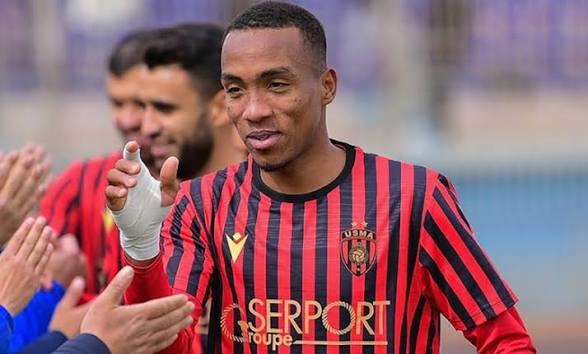 Achraf Abada vers un départ à l'étranger ?