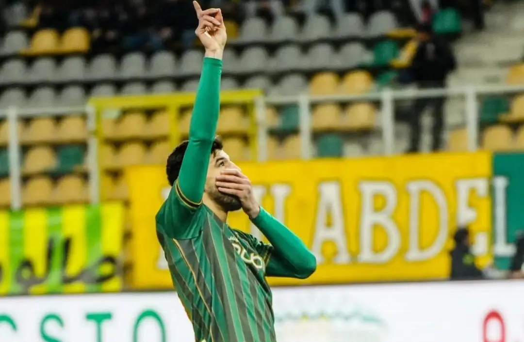 Aymen Mahious prend la tête du classement des buteurs après un triplé sensationnel