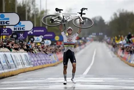 Victoire de Van der Poel à Anvers