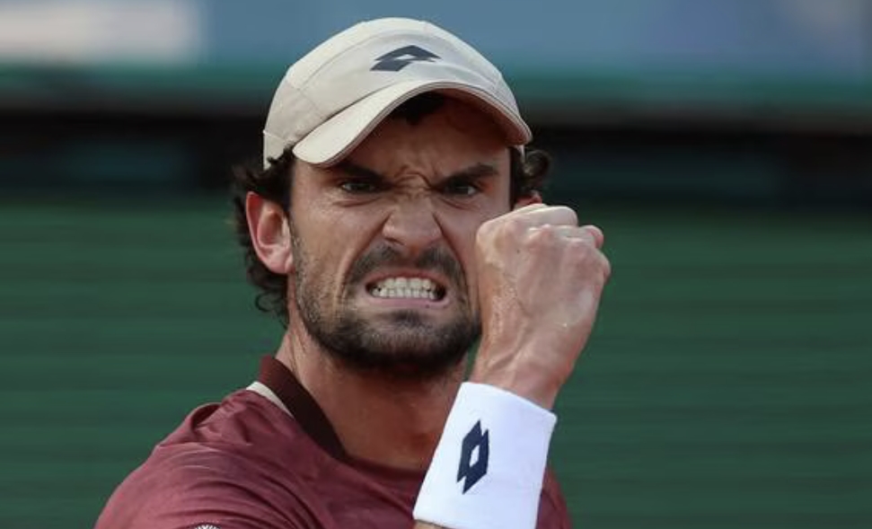 Vacherot passe l'obstacle Hurkacz et rejoint les quarts