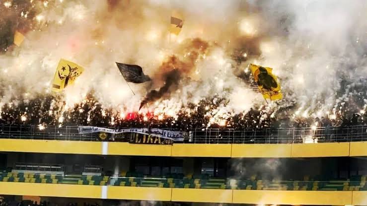 Le public de l'USM El Harrach sacré 