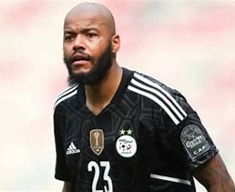M’Bolhi met fin à la brouille et signe son retour