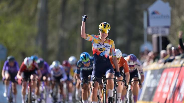 Victoire de la Belge Lotte Kopecky