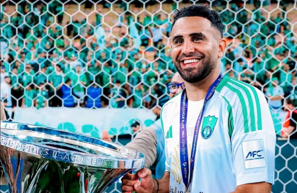 Le trio algérien écrase la scène asiatique