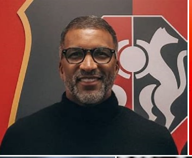 La joie d’Habib Beye après la victoire à Metz