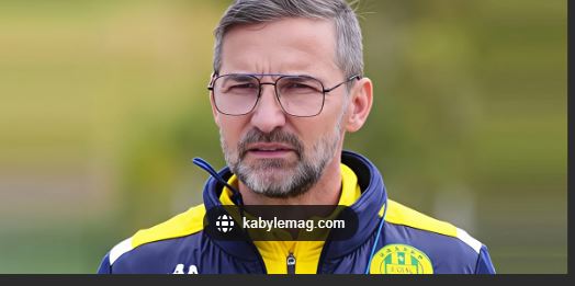 Zinnbauer blinde le milieu de la JSK avec cinq joueurs