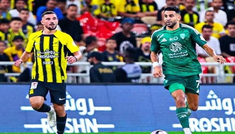 Mahrez et Aouar dans l'équipe type de la phase de poules