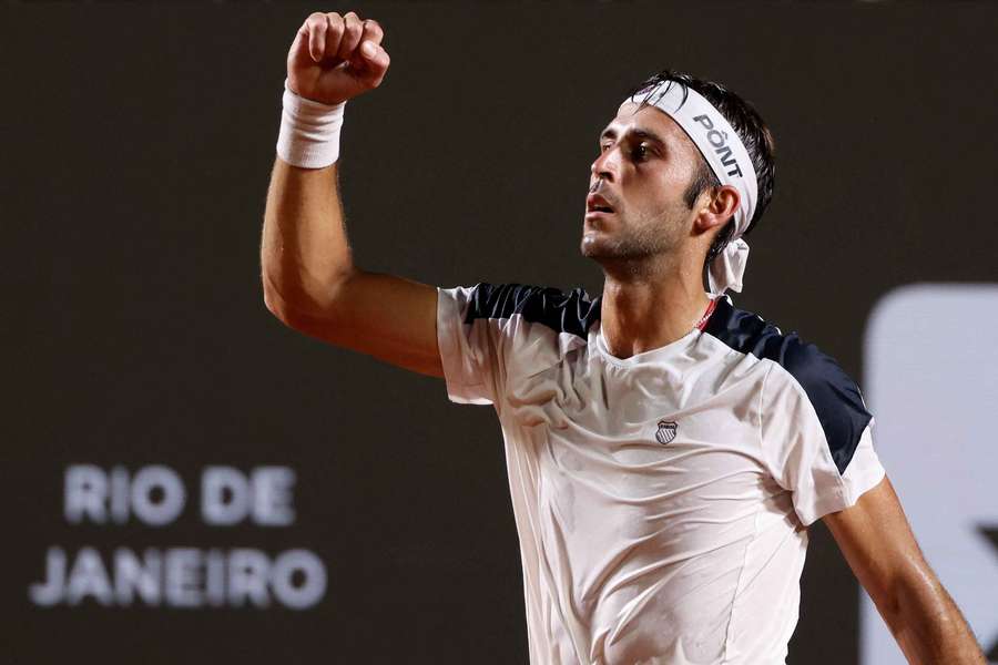 L’Argentin Etcheverry remporte son premier titre