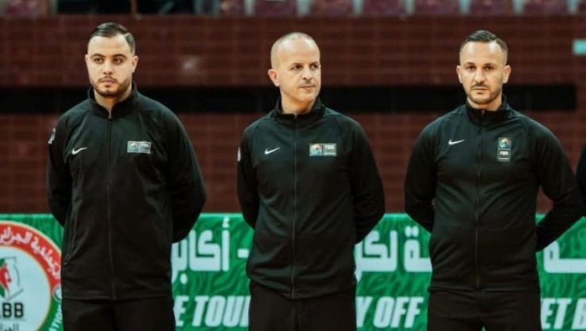 Un trio d'arbitres algériens pour diriger le derby Al-Ittihad - Al-Ahli 