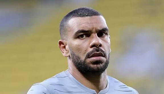 L’inoxydable El Arabi Hillel Soudani frappe encore