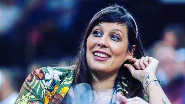  Vanessa Khalfa jette l’éponge