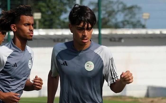 Oussama Benkou passe de l'Olympique Akbou à l'AS Saint-Étienne